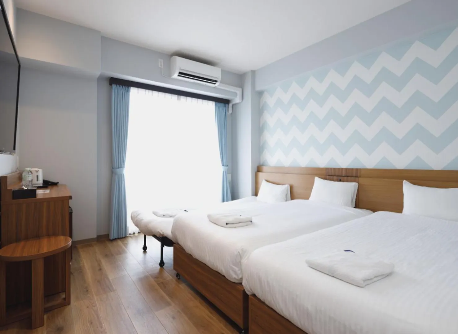 Five Hotel Osaka 4*,  Japan